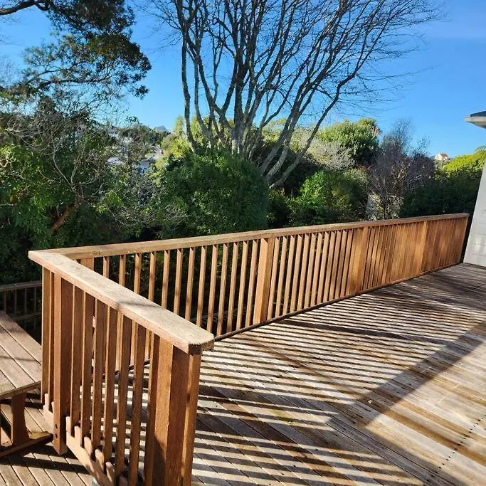 Home With Hot Tub, Heated Pool & Tennis Court Wellington